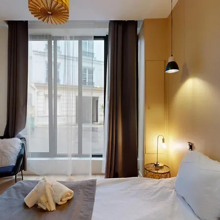 140 Ludo - Superbe A * Paris